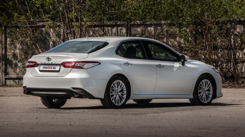 Мазда 6 и Камри 70