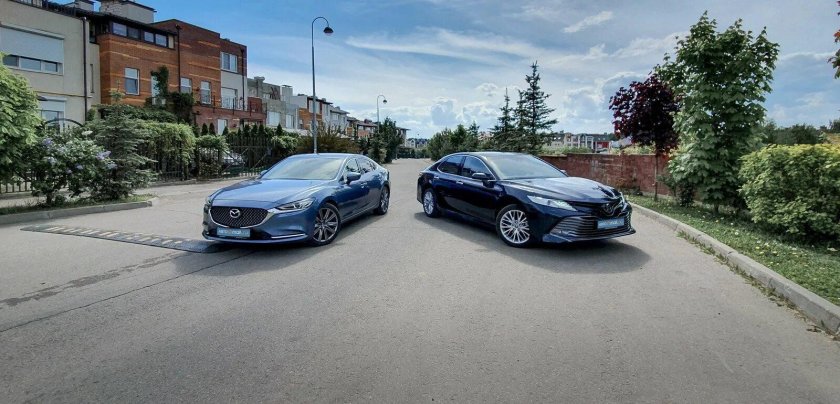 Toyota Camry vs Mazda 6