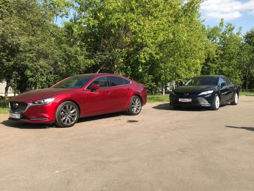 Toyota Camry vs Mazda 6