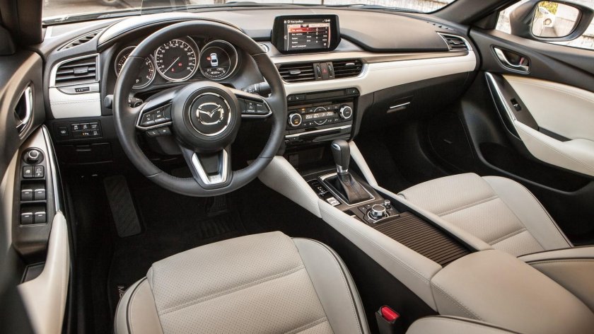 Мазда 6 и Камри