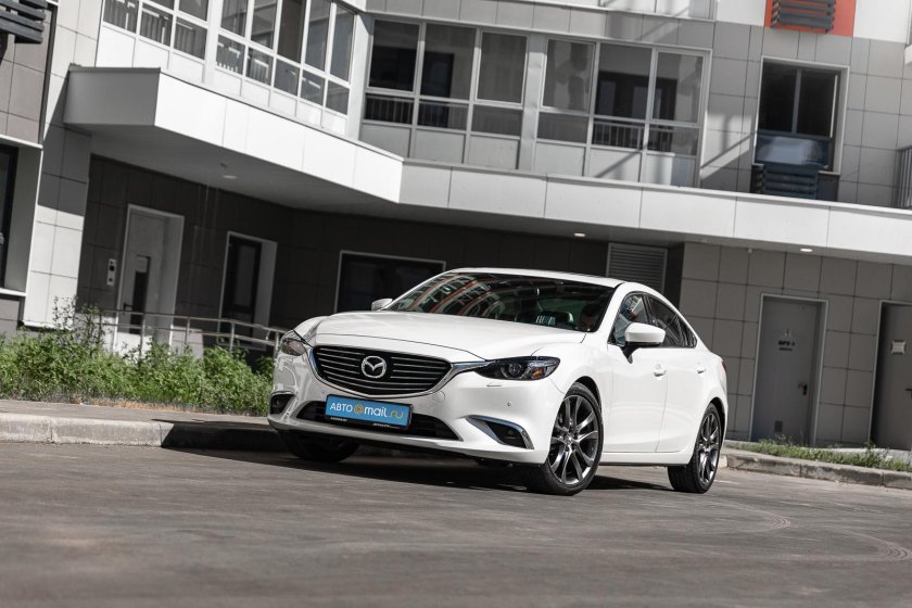 Мазда 6 и Камри