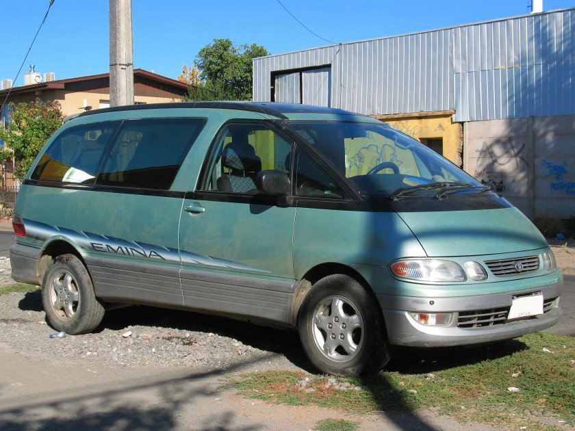 Тойота Эстима Люсида 1999