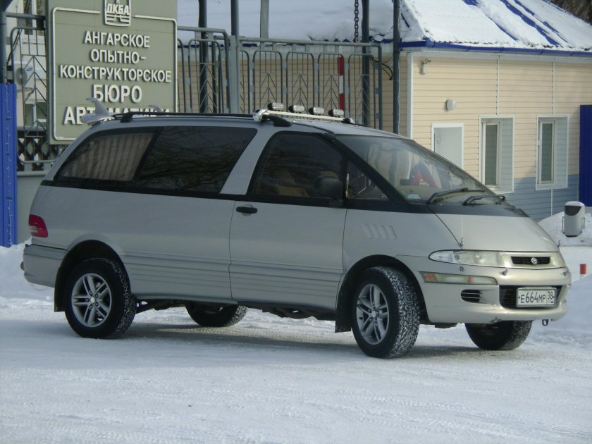 Тойота Эстима Эмина 1992