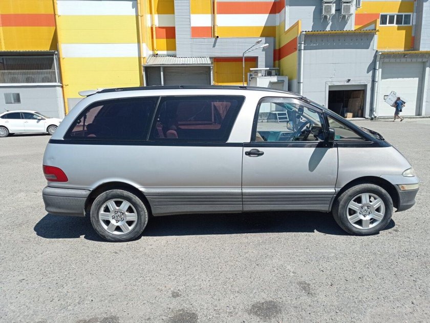 Тойота Эстима Эмина 1992