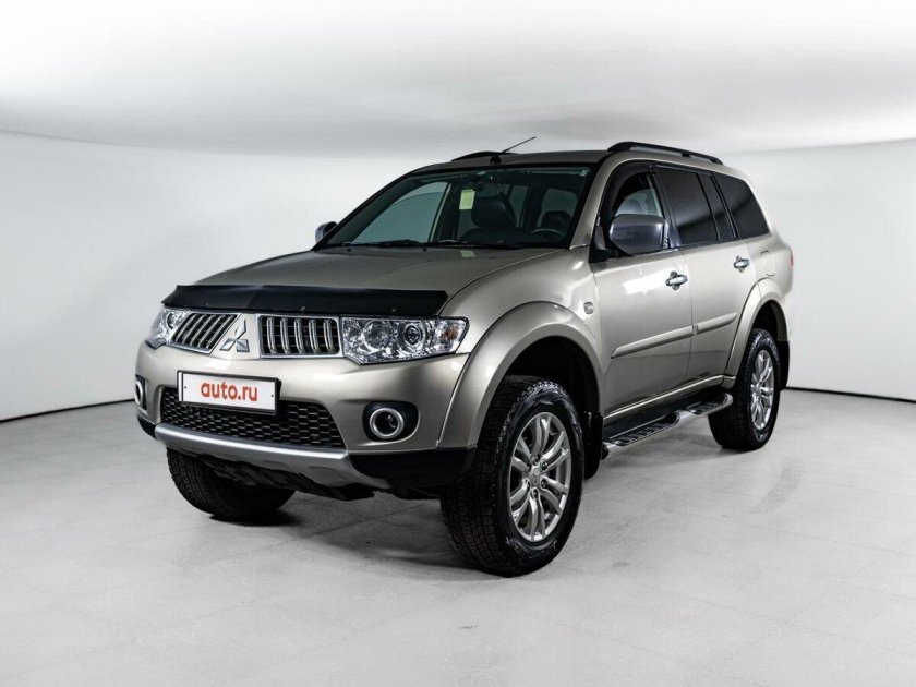 Паджеро спорт 2011