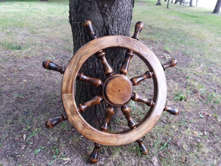 Штурвал деревянный