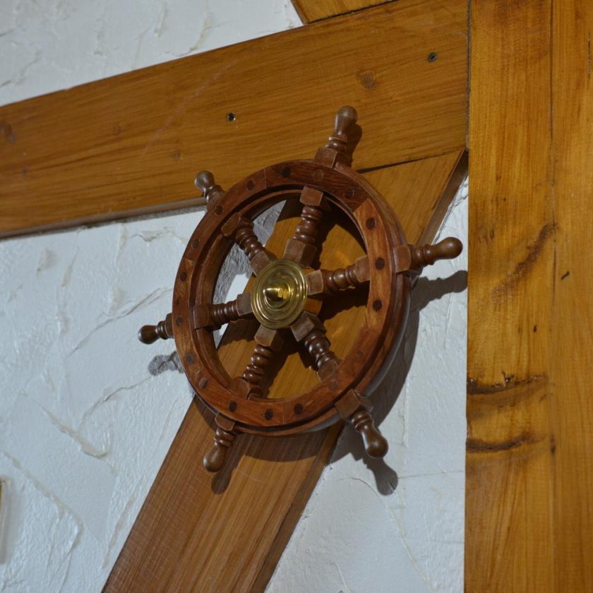 Штурвал из дерева