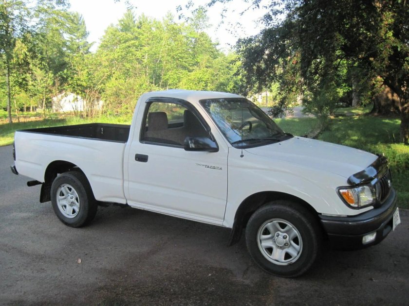 Toyota Tacoma 2.7 at Regular Cab