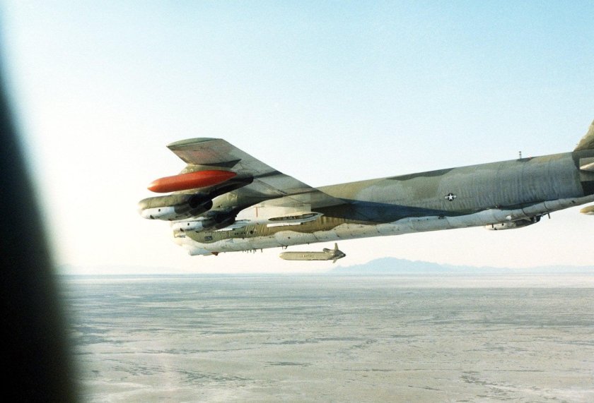 B-52 С ракетами AGM-86