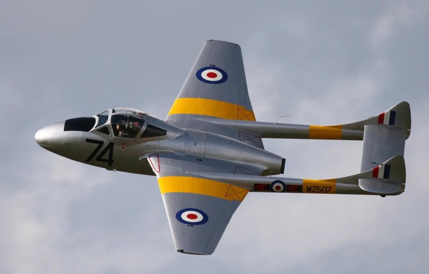 Истребитель де Хэвиленд вампир