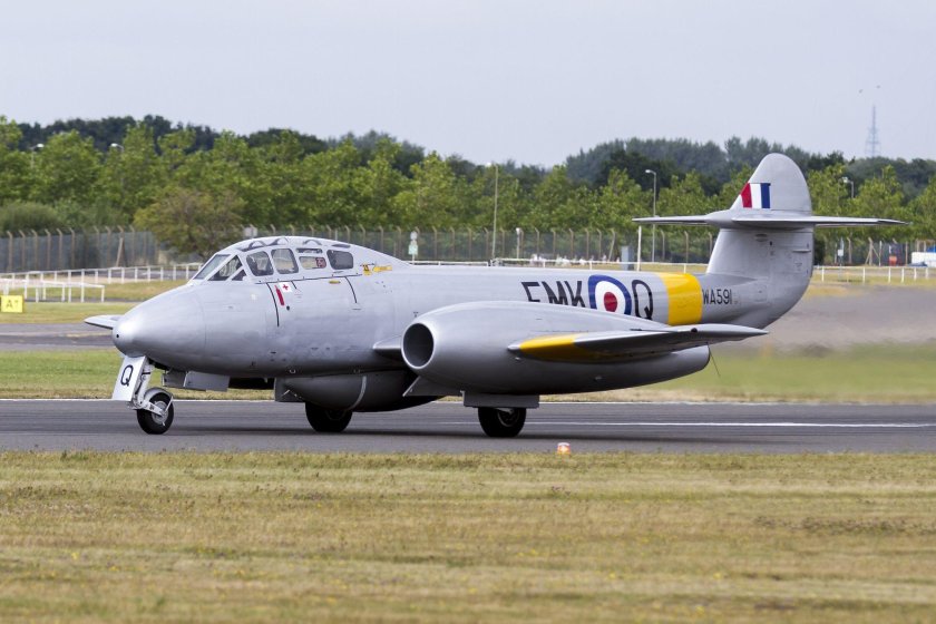 Глостер метеор самолет