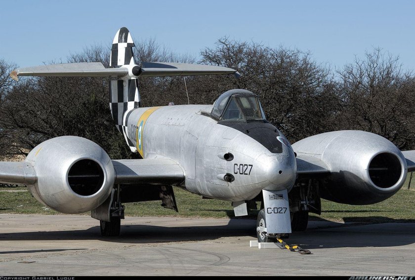 Gloster Meteor самолет
