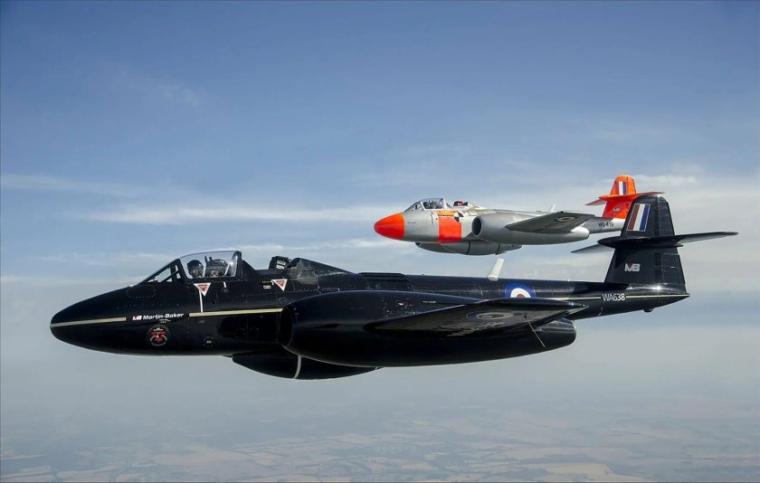 Глостер метеор самолет