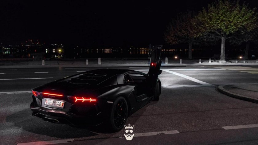 Ламборджини авентадор черный