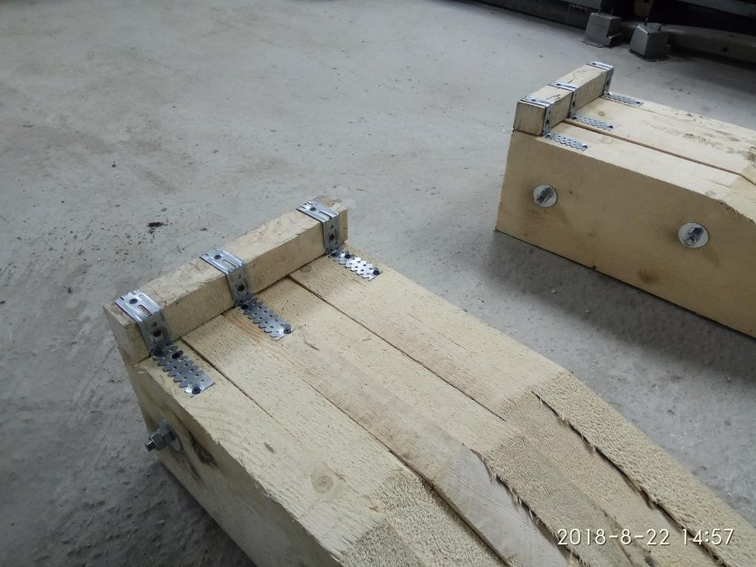 Эстакада для авто из дерева