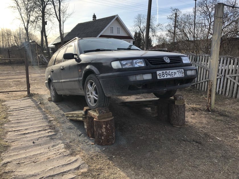 Эстакада для машины