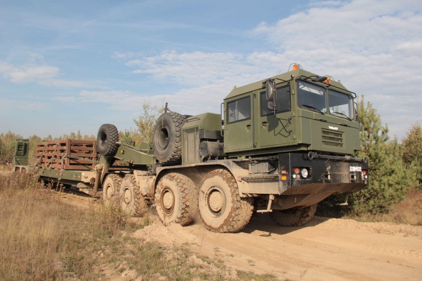 Тягач Волат МЗКТ-74135