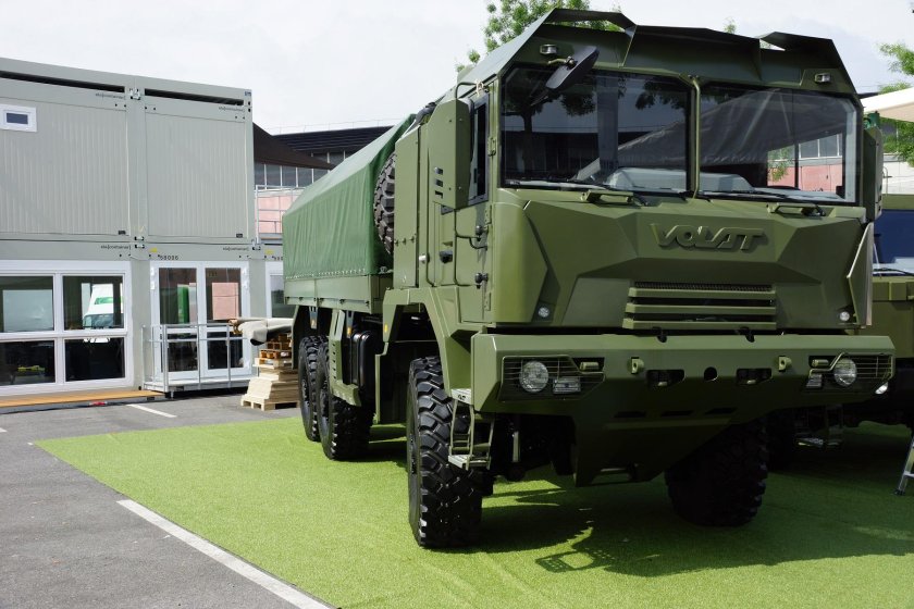 Грузовик Волат МЗКТ-6001