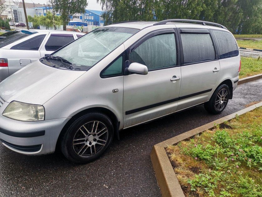 Volkswagen sharan i рестайлинг 2