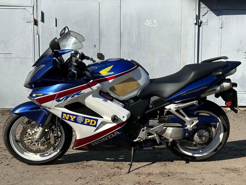 Мотоцикл Хонда 800 2007