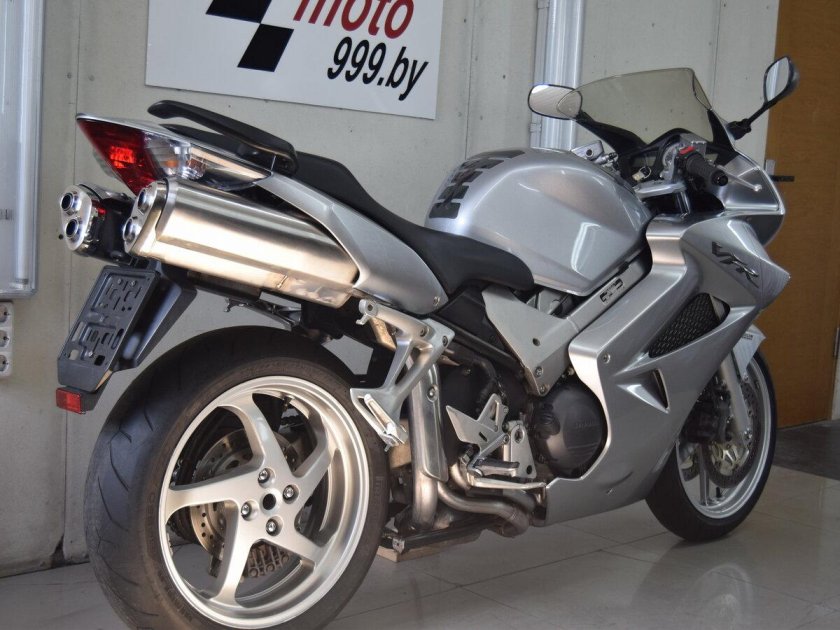 Honda VFR 800 2006