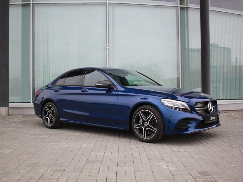 Mercedes c200 w205 синий