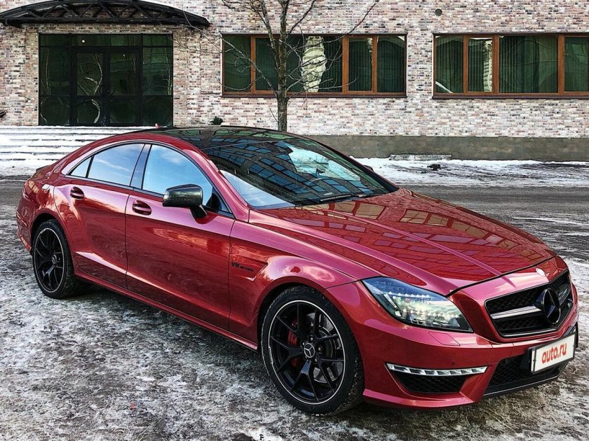Mercedes 63 AMG CLS красный