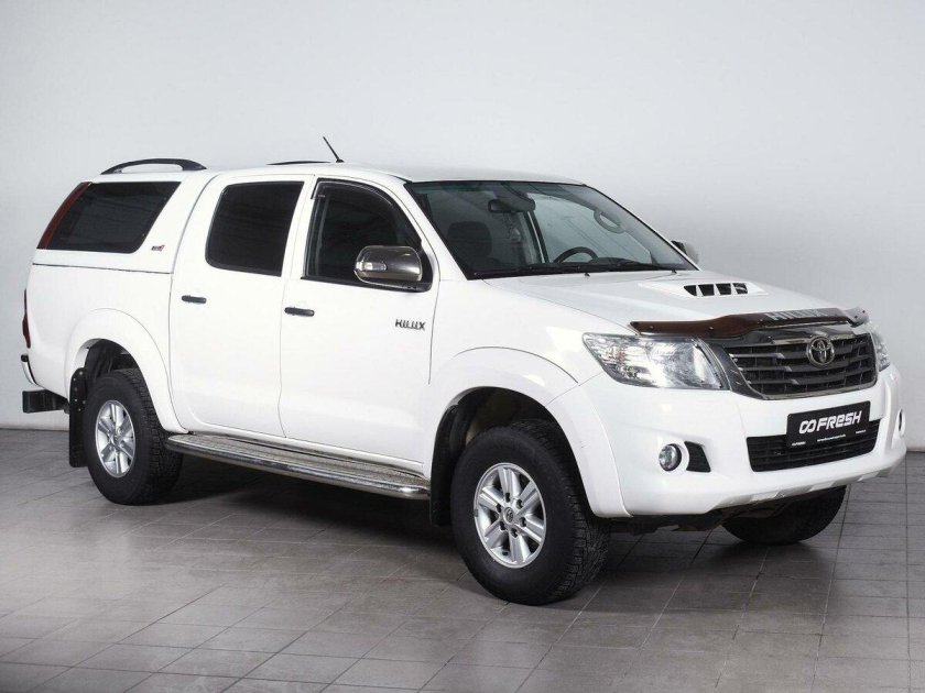Тойота хайлюкс 2012 белый