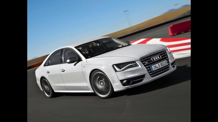 Audi s8 2013