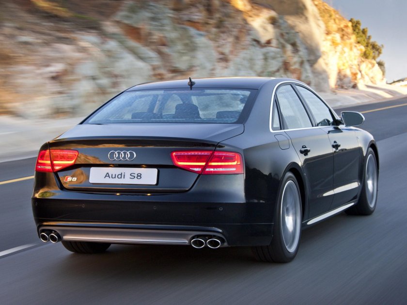Audi s8 2012