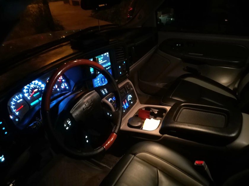 Chevrolet Tahoe 3 салон