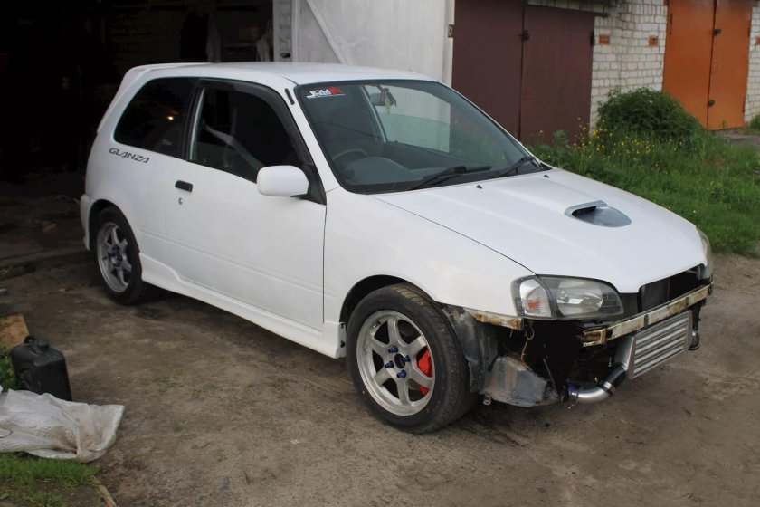 Toyota Starlet 90