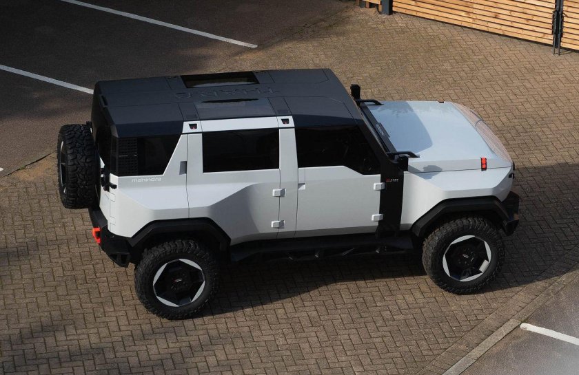 Махиндра джип