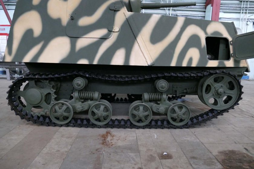 Бронетрактор ХТЗ-16