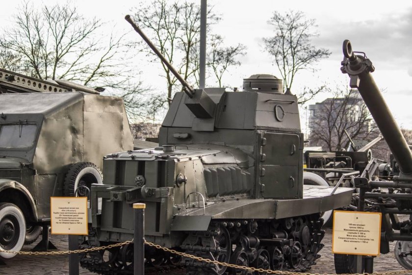 Бронетрактор ХТЗ-16