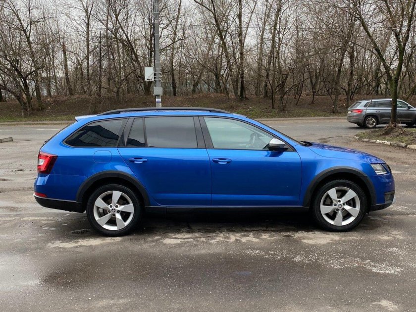 Шкода октавия скаут 1.8