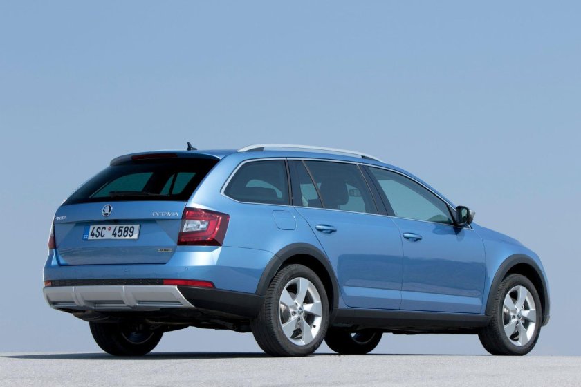 Škoda Octavia Scout a7