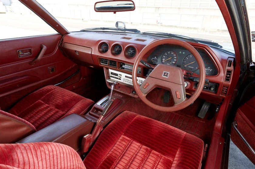 Nissan 280zx Interior