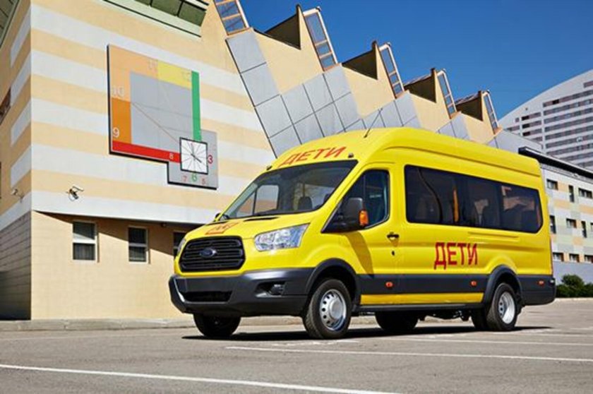 Школьный автобус Форд Транзит