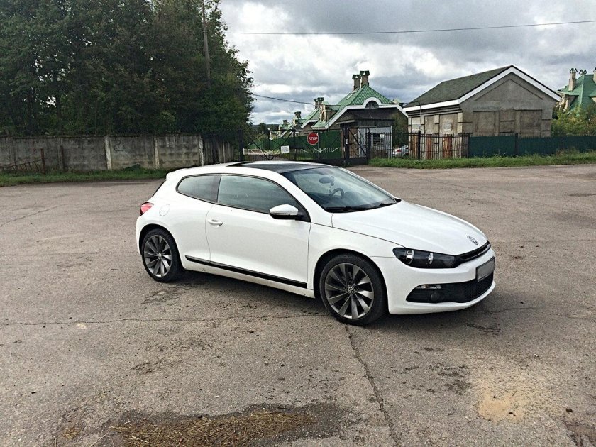 Фольксваген Сирокко белый