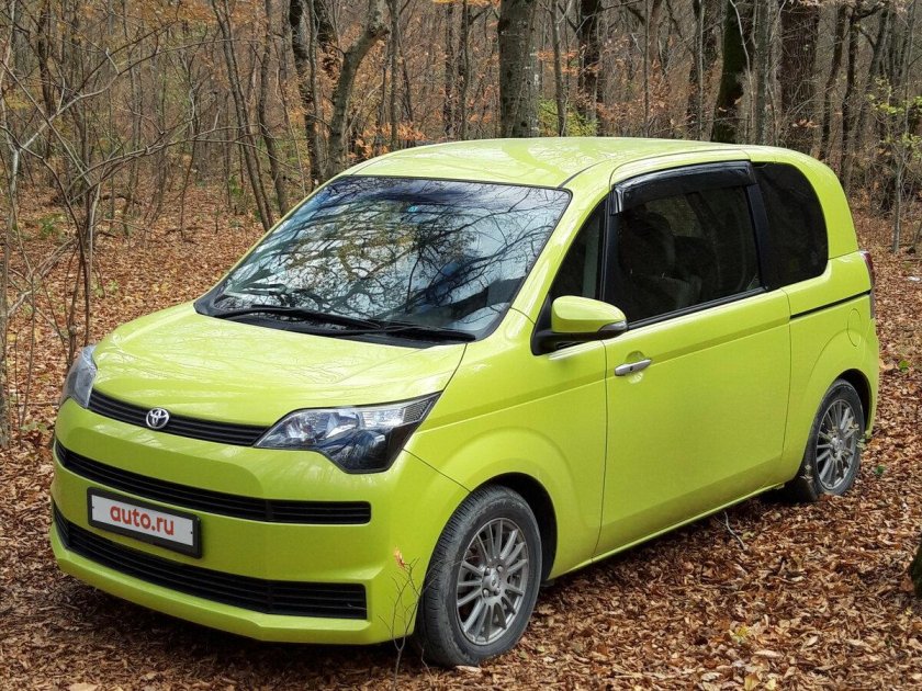 Toyota Spade 2013
