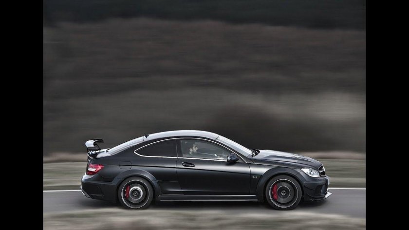 Мерседес-Бенц c63 AMG