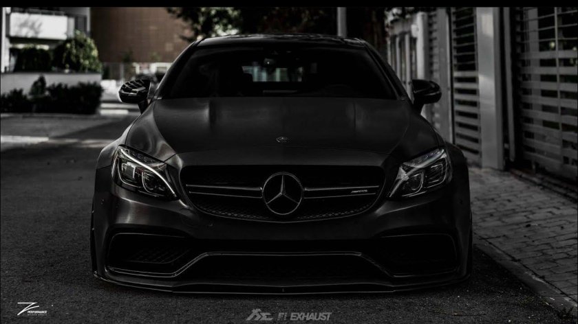 Мерседес-Бенц AMG 63 черный