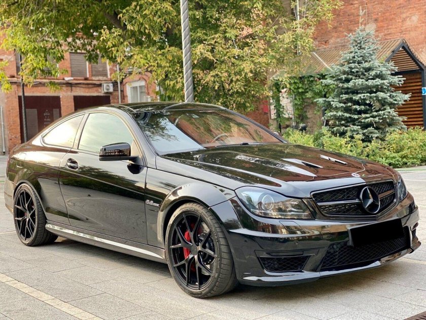 Mercedes benz c 63 amg black series