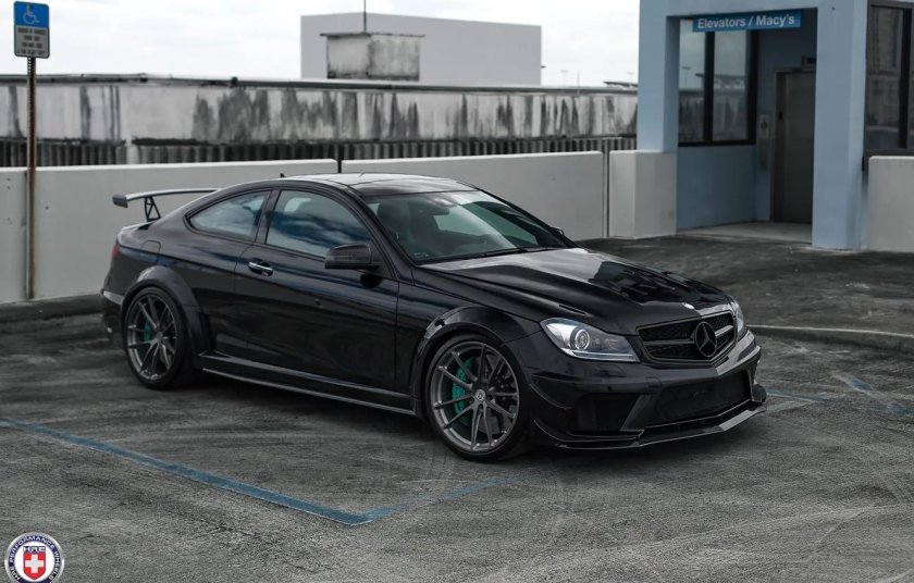 Mercedes c63 AMG Black