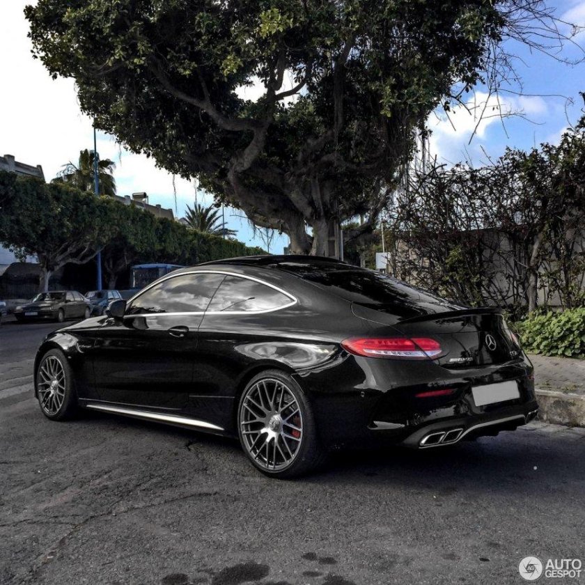 Mercedes 63 AMG Coupe