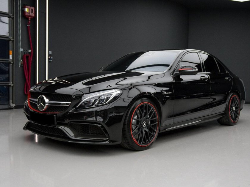 Мерседес ц 63 АМГ