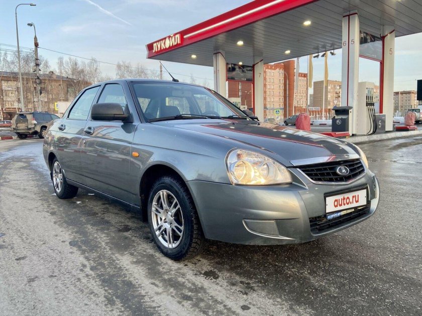 Лада Приора цвет платина 691