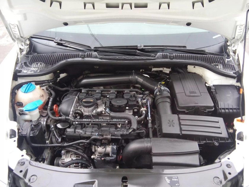 Шкода Октавия а5 под капотом