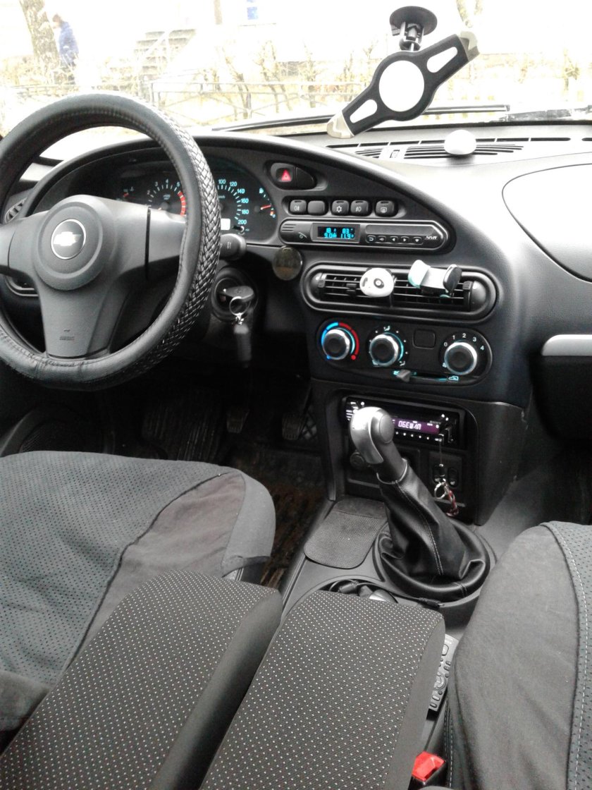 Chevrolet Niva 2002 салон